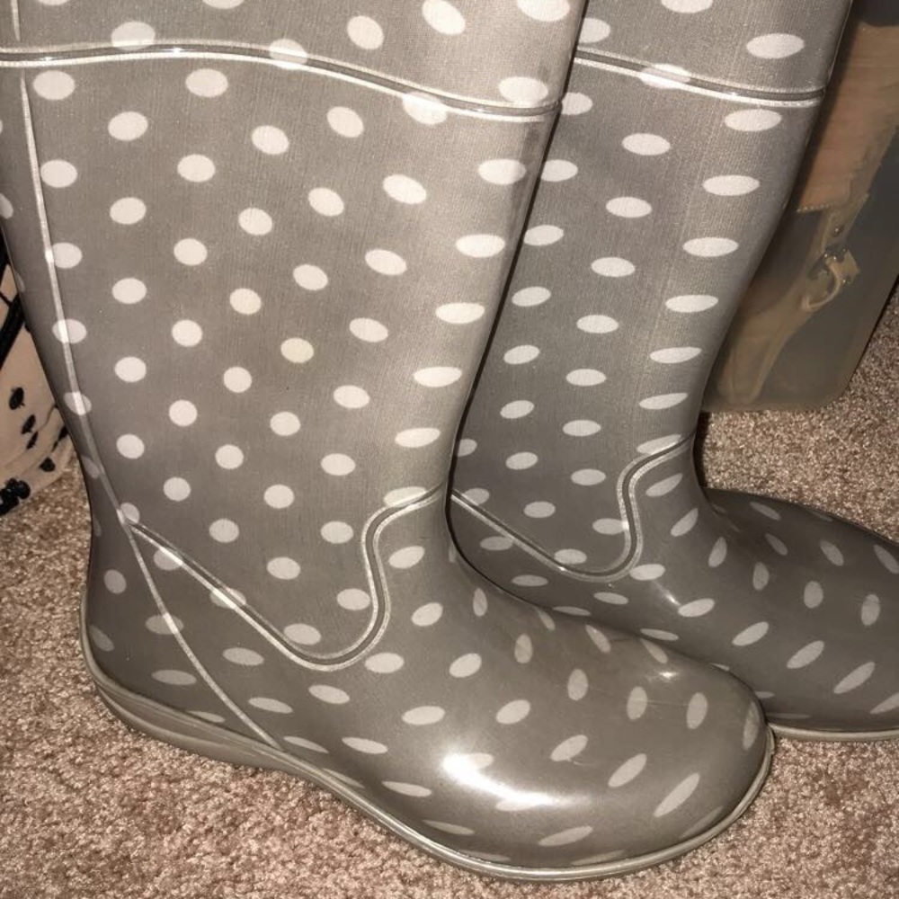 Rain boots